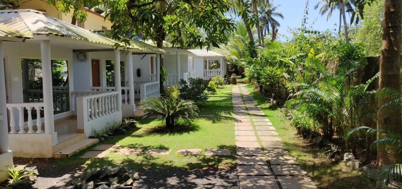 La Riviere Hotel Morjim Exterior photo